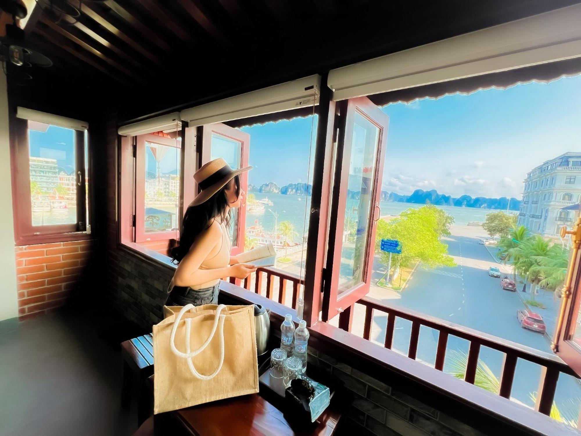 Hotel Canh Buom - Tuan Chau *